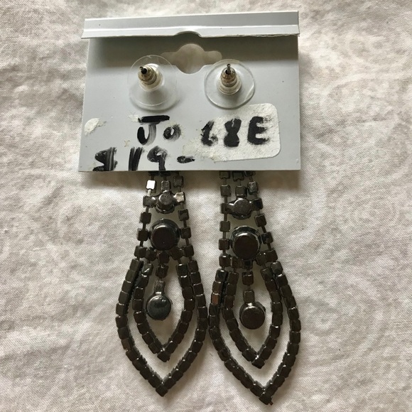 NWT Cubic Zirconia Long Teardrop Dangle Earrings - Picture 2 of 2